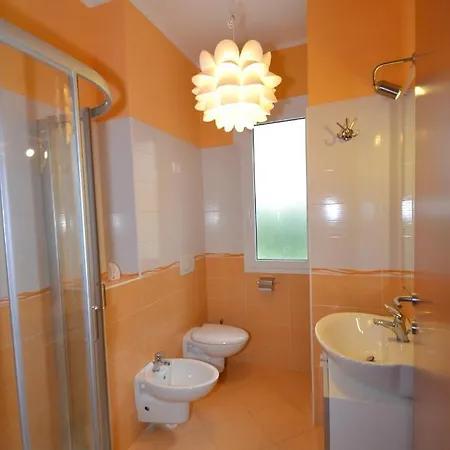 Raffaella ビビオーネ